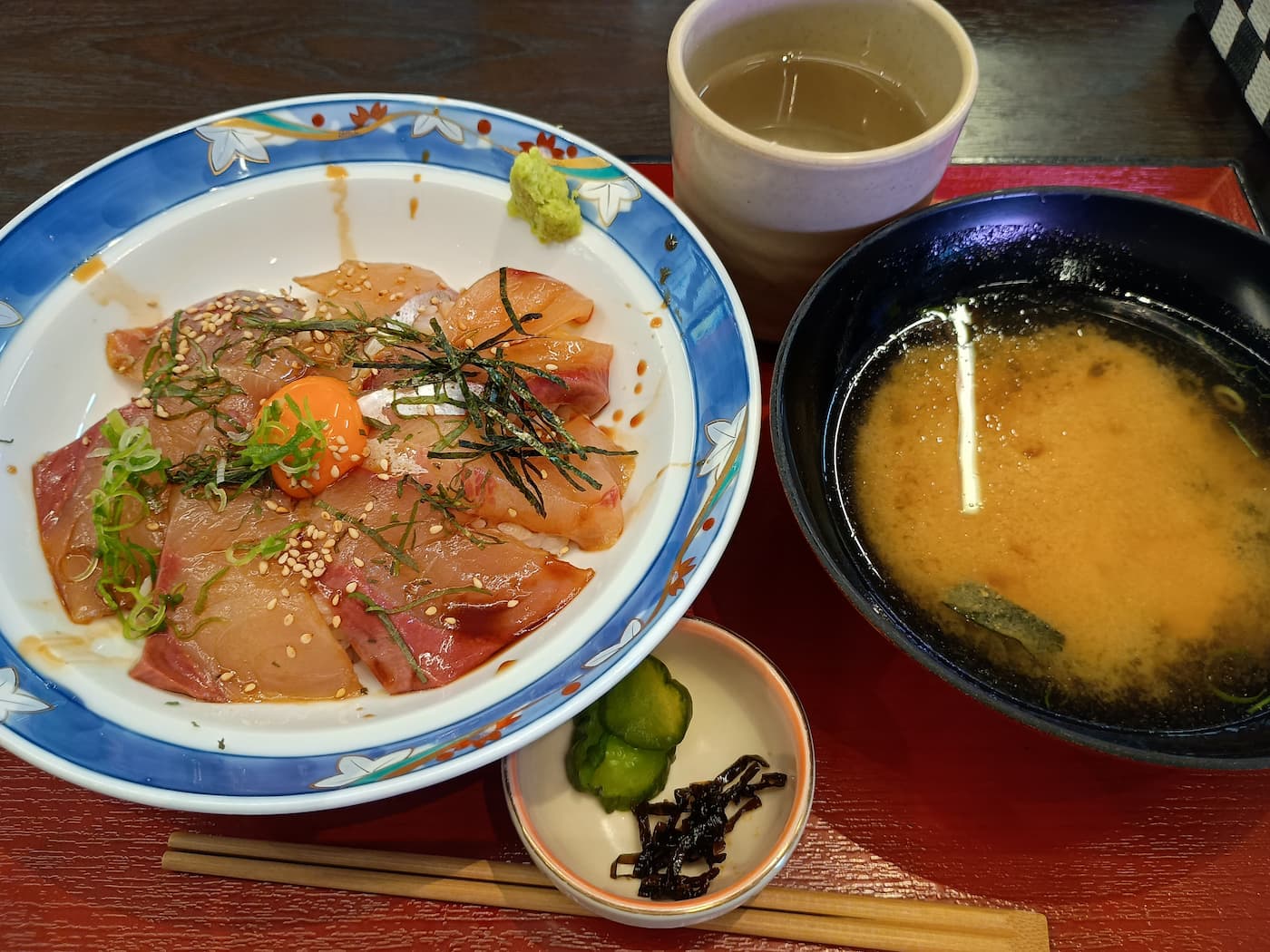 はまちの漬け丼