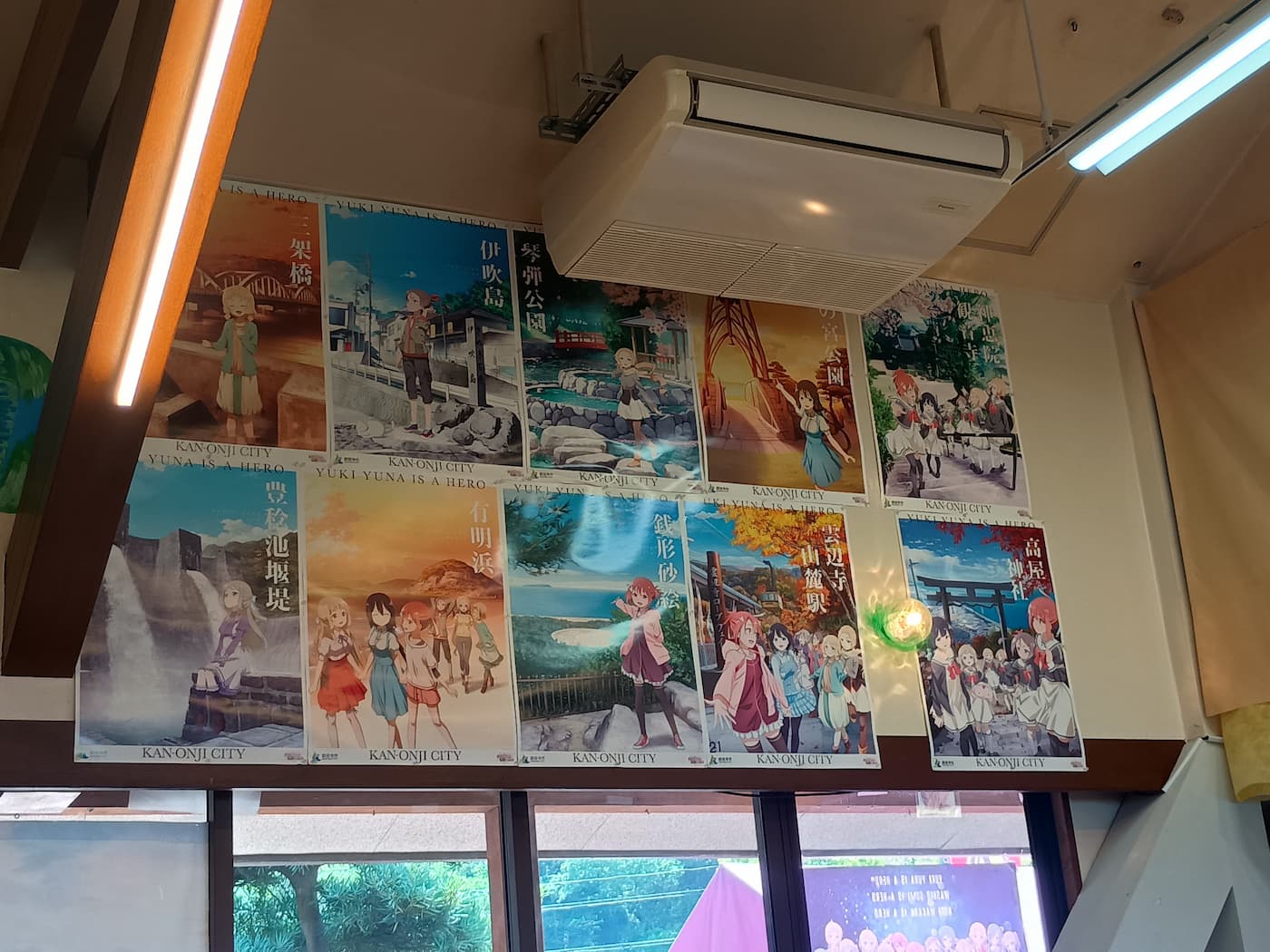 おーしゃん食堂壁面