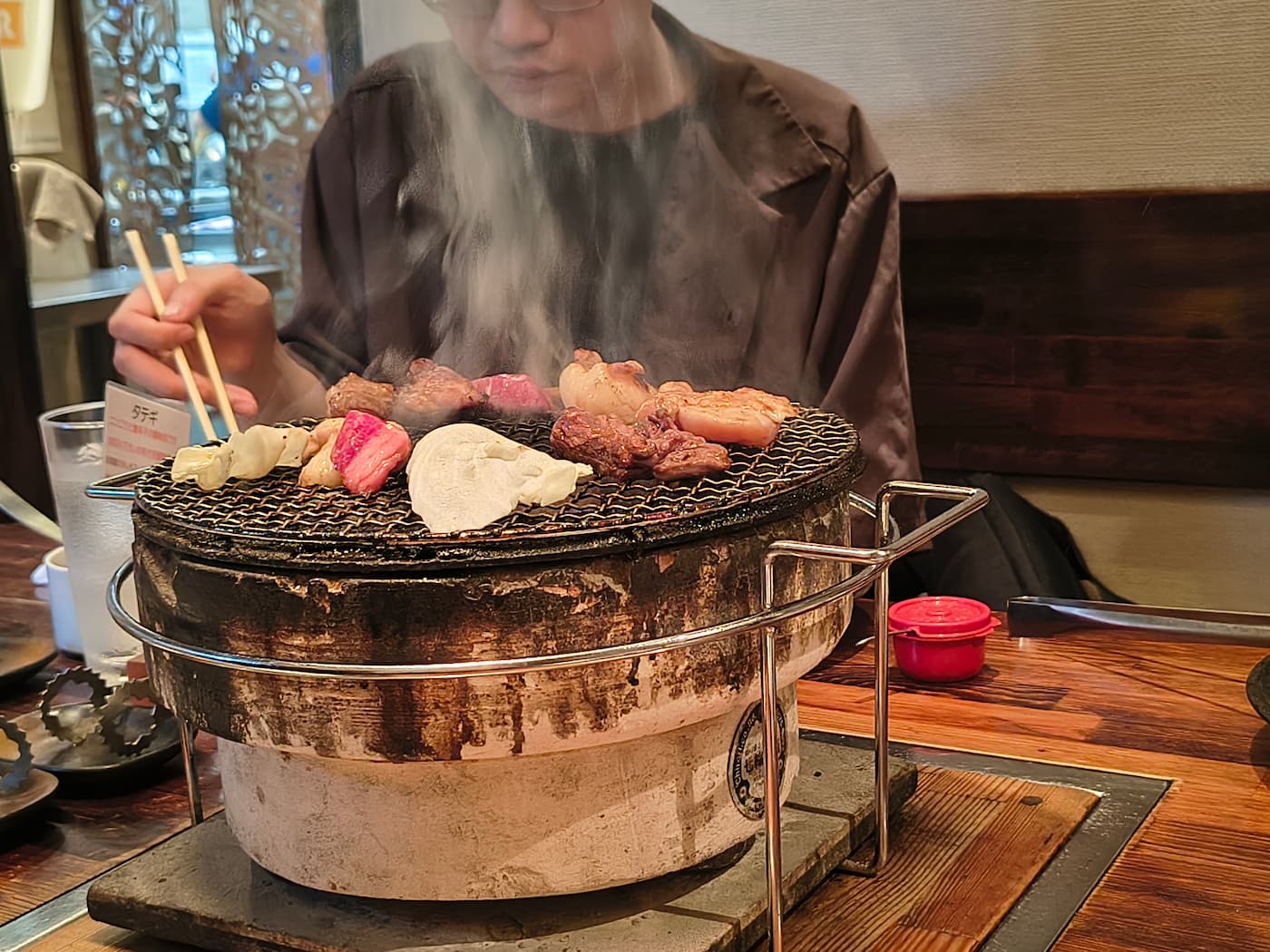 炭火で焼きます
